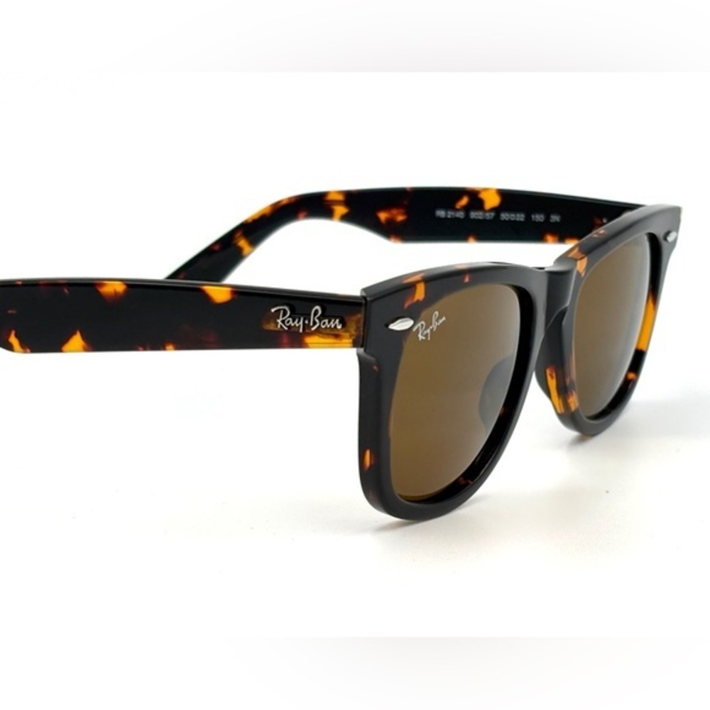 Ray-Ban Classic Sunglasses Tortoise Brown Lens 50mm 902 RB2140